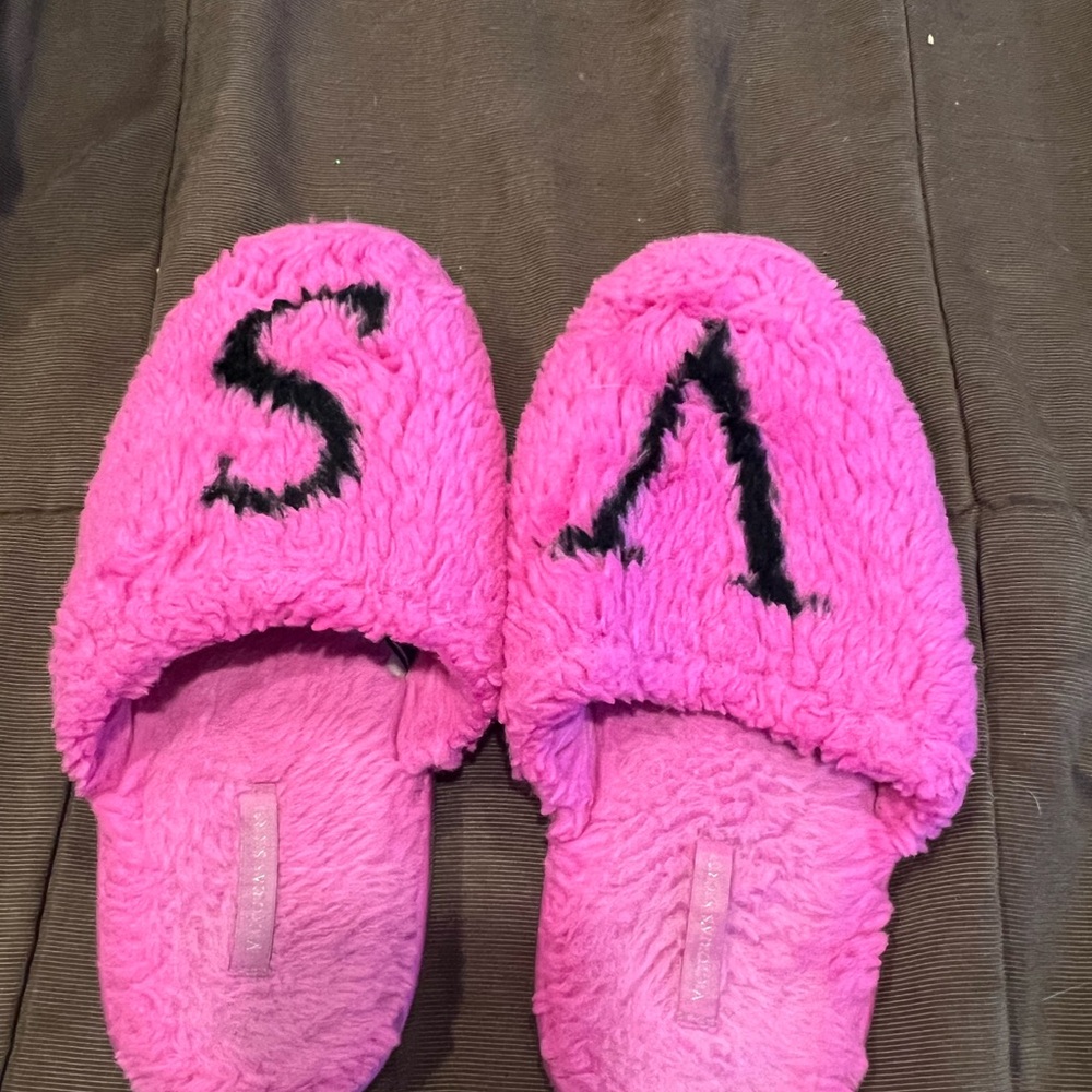 Victoria's Secret Pink Fluffy Slippers